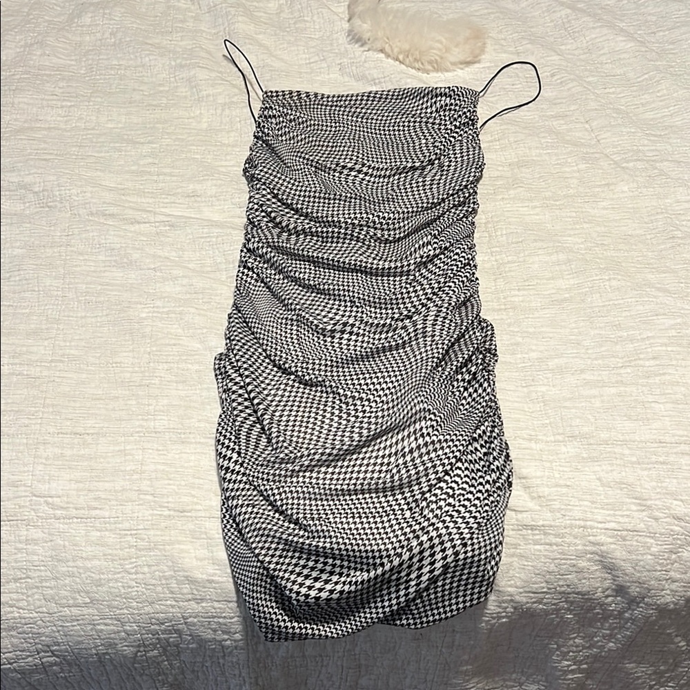 Glassons Black and White Houndstooth Mini Dress - Picture 4 of 5